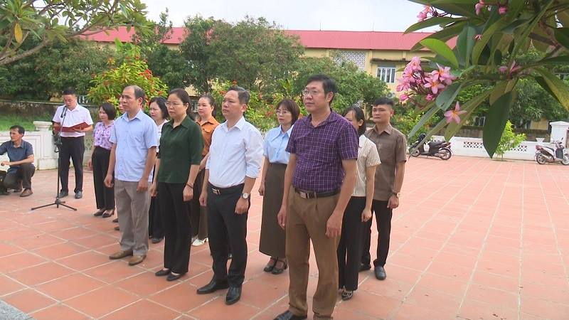 Anh-tin-bai